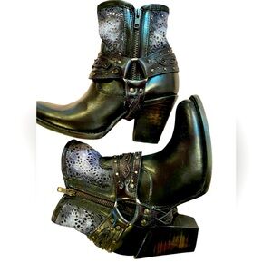 Pistola Black and Gray Ankle Boots with Western Flair